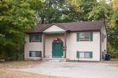 Main picture of 1300 W Huron St
