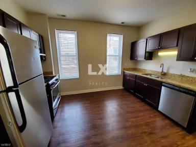 Main picture of 1616 W 18th Pl
