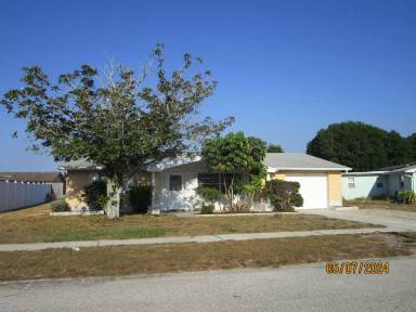 Main picture of 1110 Grand Blvd
