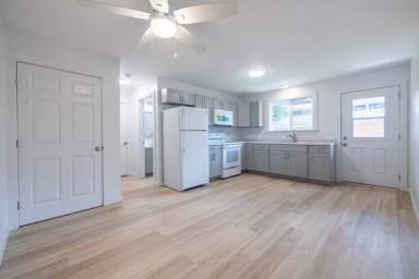 Main picture of 914 Kuhua St