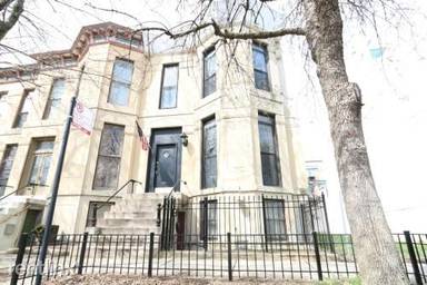 Main picture of 10 N Throop St