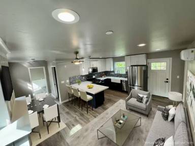 Main picture of 4021 Main St