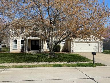Main picture of 210 W Deer Creek Rd