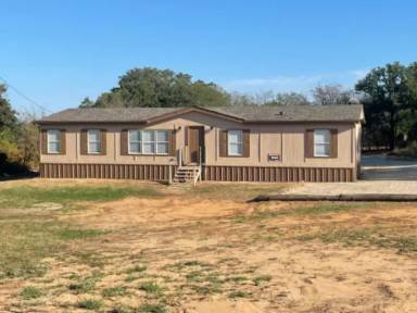 Main picture of 3400 W Highway 199