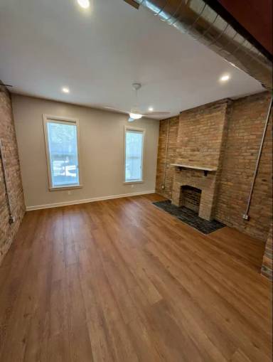 Main picture of 35 E Lincoln St