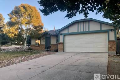 Main picture of 2045 Whitehorn Dr N