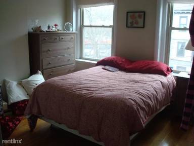 Main picture of 15 University Rd