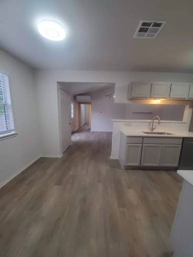 Main picture of 6909 Hyland Cir