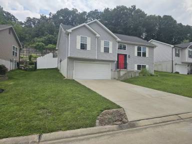 Main picture of 528 Conestoga Dr