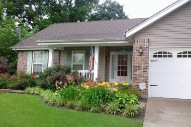 Main picture of 2949 Galaxy Pl