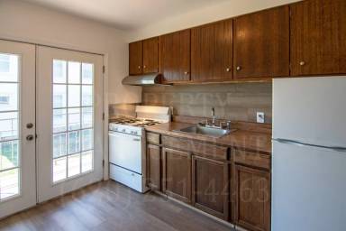 Main picture of 403 W 9th St