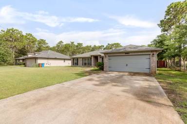 Main picture of 8982 Eagle Nest Dr