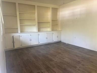 Main picture of 2740 Teresa Dr