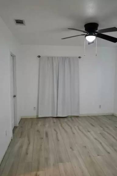 Main picture of 2495 Birch St