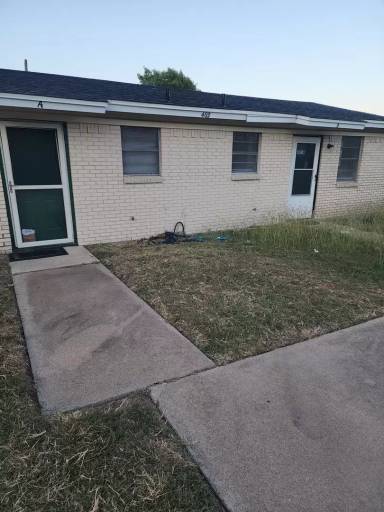 Main picture of 403 E Robertson Ave