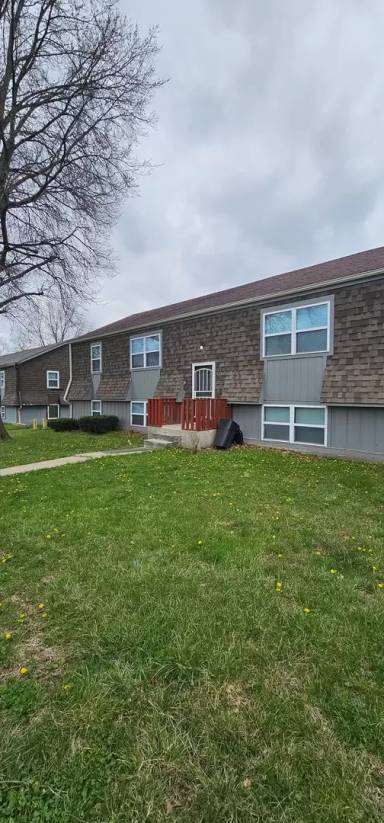 Main picture of 742-748 n 70th st