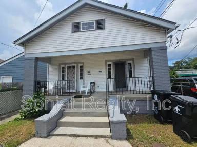 Main picture of 215 N Pierce St