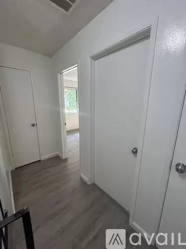 Main picture of 2658 W Fairmont Ave