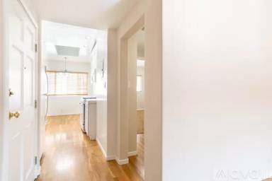 Main picture of 11669 Mayfield Ave