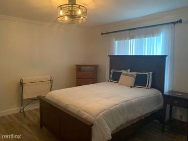 Main picture of 8908 Keats Dr