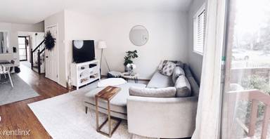 Main picture of 31 Danforth Ln
