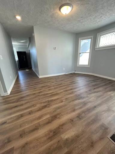 Main picture of 923 Avenue I