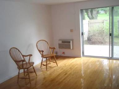 Main picture of 5 Eaton Ct