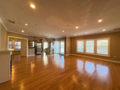 Main picture of 150 Harbour Close