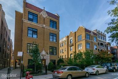 Main picture of 541 W Roscoe St