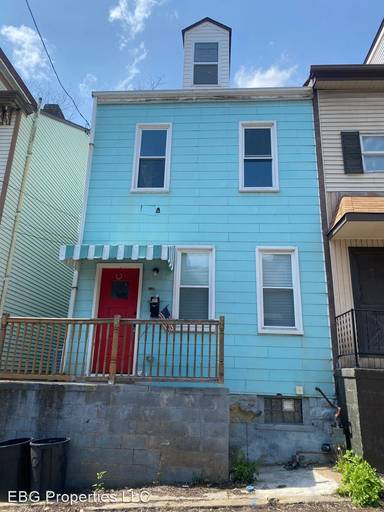 Main picture of 2126 Straubs Ln