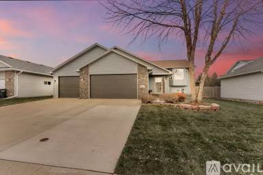 Main picture of 7460 W Legacy Ct