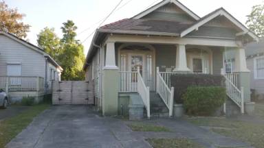 Main picture of 2546 Myrtle St