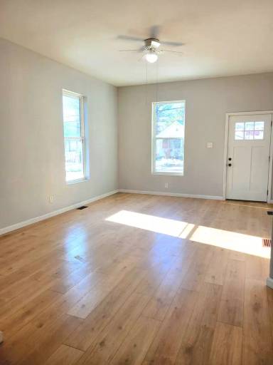 Main picture of 340 N Aurora St