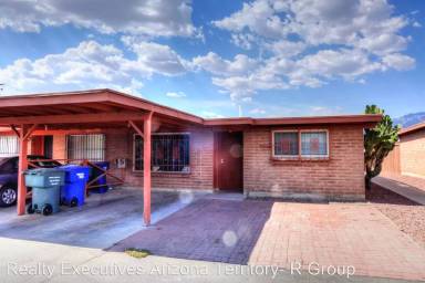 Main picture of 3317 E Fort Lowell Rd