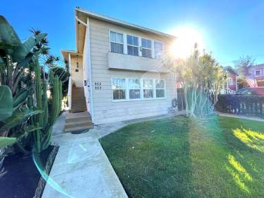 Main picture of 953 W 25th St