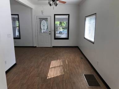 Main picture of 2215 W Bijou St