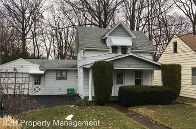 Main picture of 3687 Highland Rd