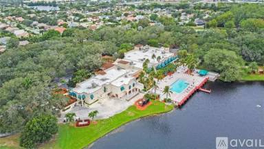 Main picture of 9420 Poinciana Pl