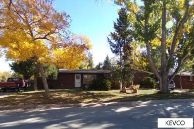Main picture of 1100 Castlerock Dr