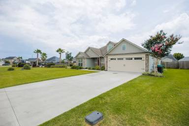 Main picture of 3872 Karaline Cir