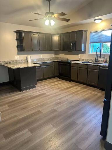 Main picture of 912 12th St