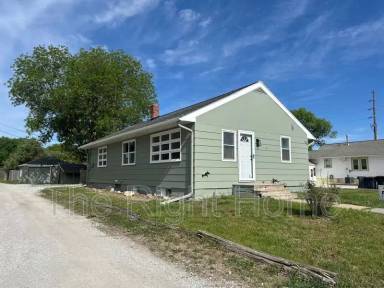 Main picture of 4525 N 70th St