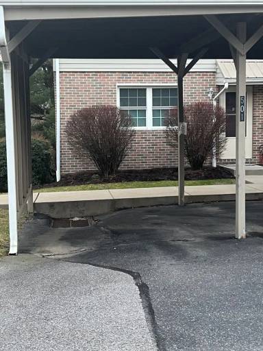 Main picture of 501 Marjorie Mae St