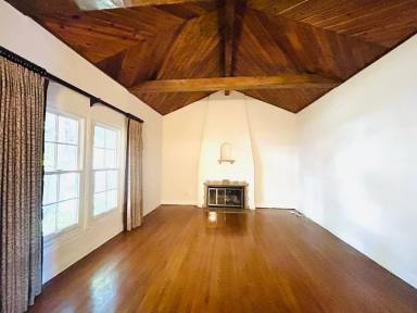 Main picture of 1229 Geneva St