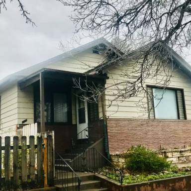 Main picture of 813 W Callender St