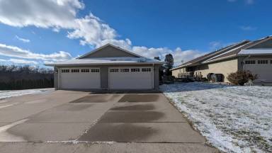 Main picture of 2018 Parkside Ct