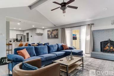 Main picture of 2308 Roundrock Trl