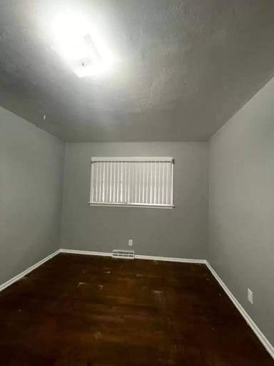 Main picture of 4964 Harrison Ave