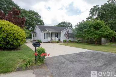 Main picture of 223 Vintage Ave