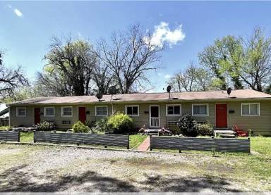 Main picture of 105 Heck St